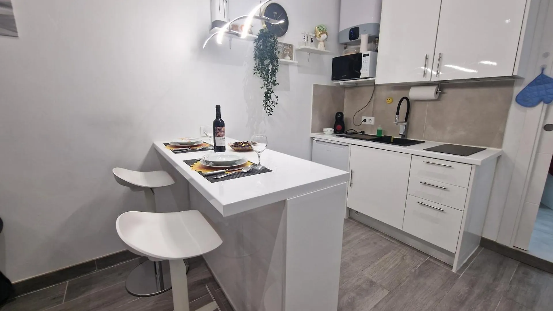Apartamento Barcelona, Apartamento De 1 Habitacion L'Hospitalet de Llobregat 0*,  España